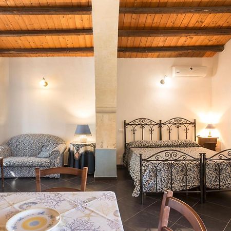 Villa Zottopera - Dimora Di Sicilia Кьярамонте-Гульфи Экстерьер фото