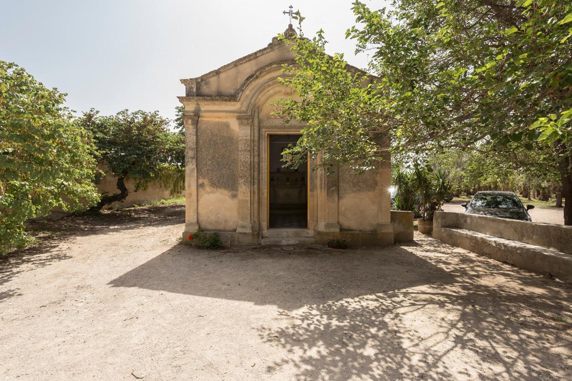 Villa Zottopera - Dimora Di Sicilia Кьярамонте-Гульфи Экстерьер фото